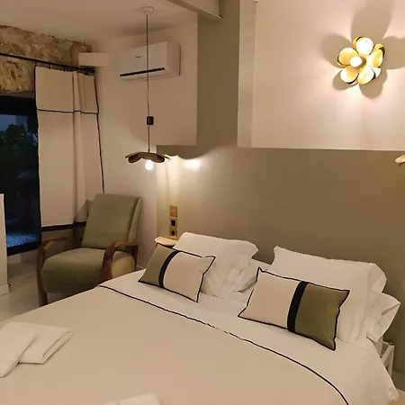 Beautiful Duplex Private Patio Center *