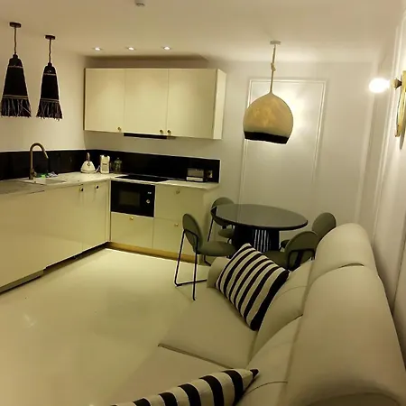 Beautiful Duplex Private Patio Center Apartament Alicante