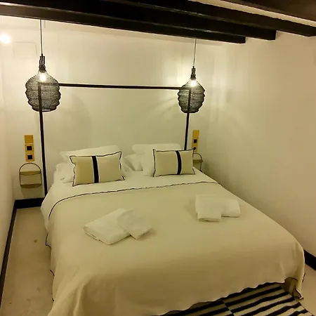 Beautiful Duplex Private Patio Center * Alicante