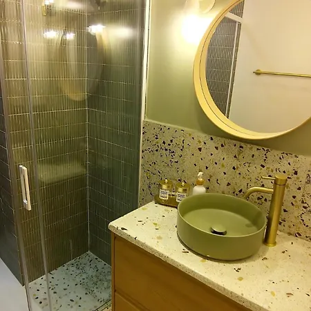 Beautiful Duplex Private Patio Center Apartament Alicante