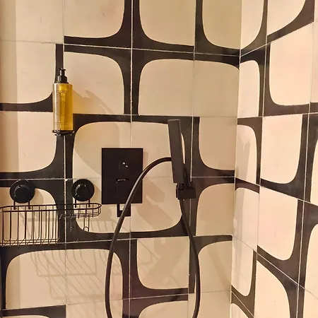 Beautiful Duplex Private Patio Center *