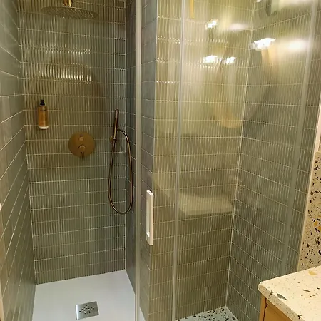 Beautiful Duplex Private Patio Center Alicante