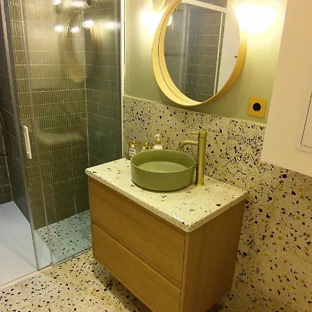 Apartament Beautiful Duplex Private Patio Center *