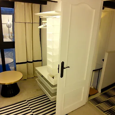 Beautiful Duplex Private Patio Center