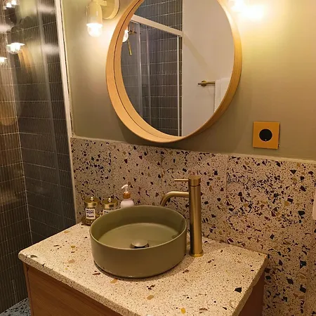 Beautiful Duplex Private Patio Center Alicante