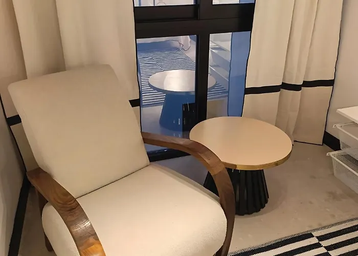 Beautiful Duplex Private Patio Center Daire *
