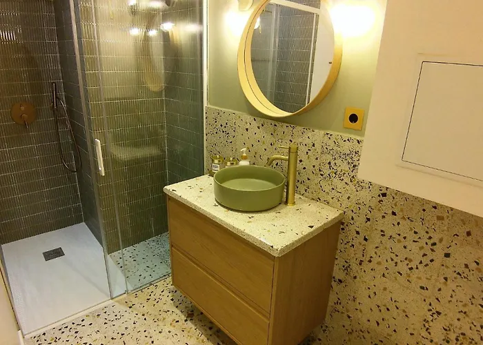Daire Beautiful Duplex Private Patio Center *